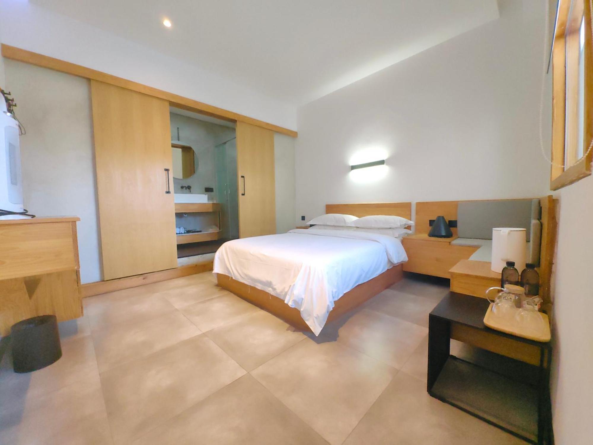 Dali Loft Travelling With Hostel Exterior foto