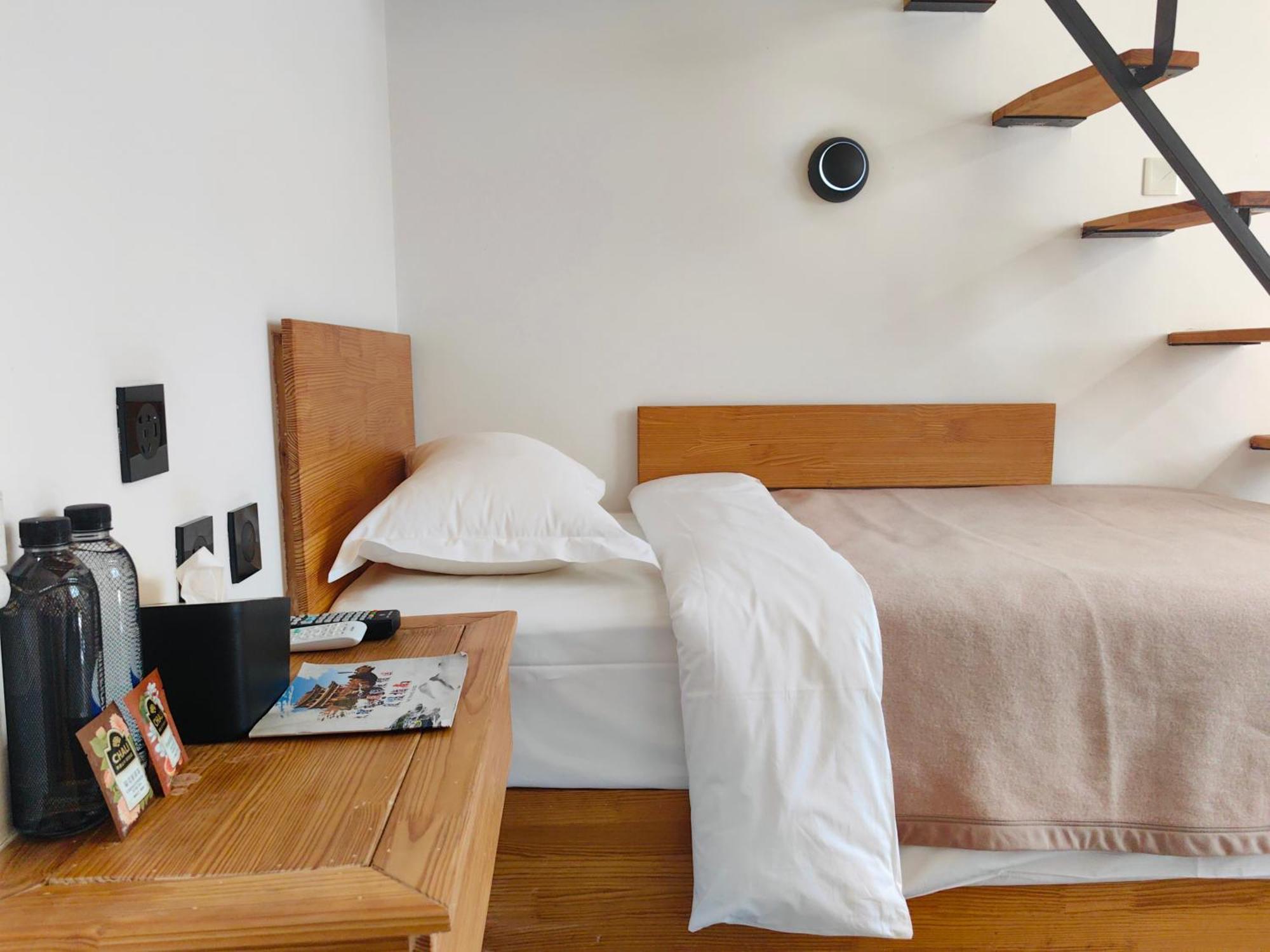 Dali Loft Travelling With Hostel Exterior foto