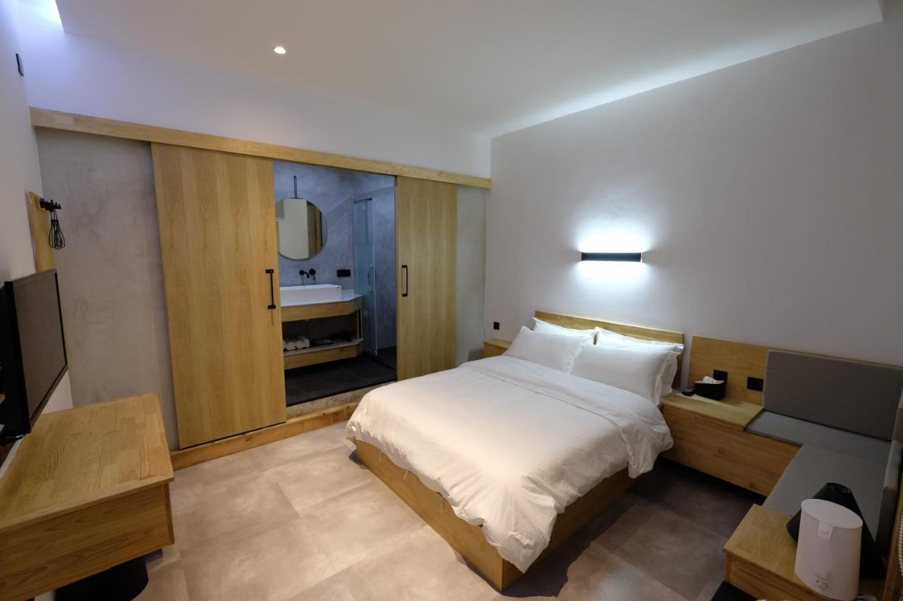Dali Loft Travelling With Hostel Exterior foto
